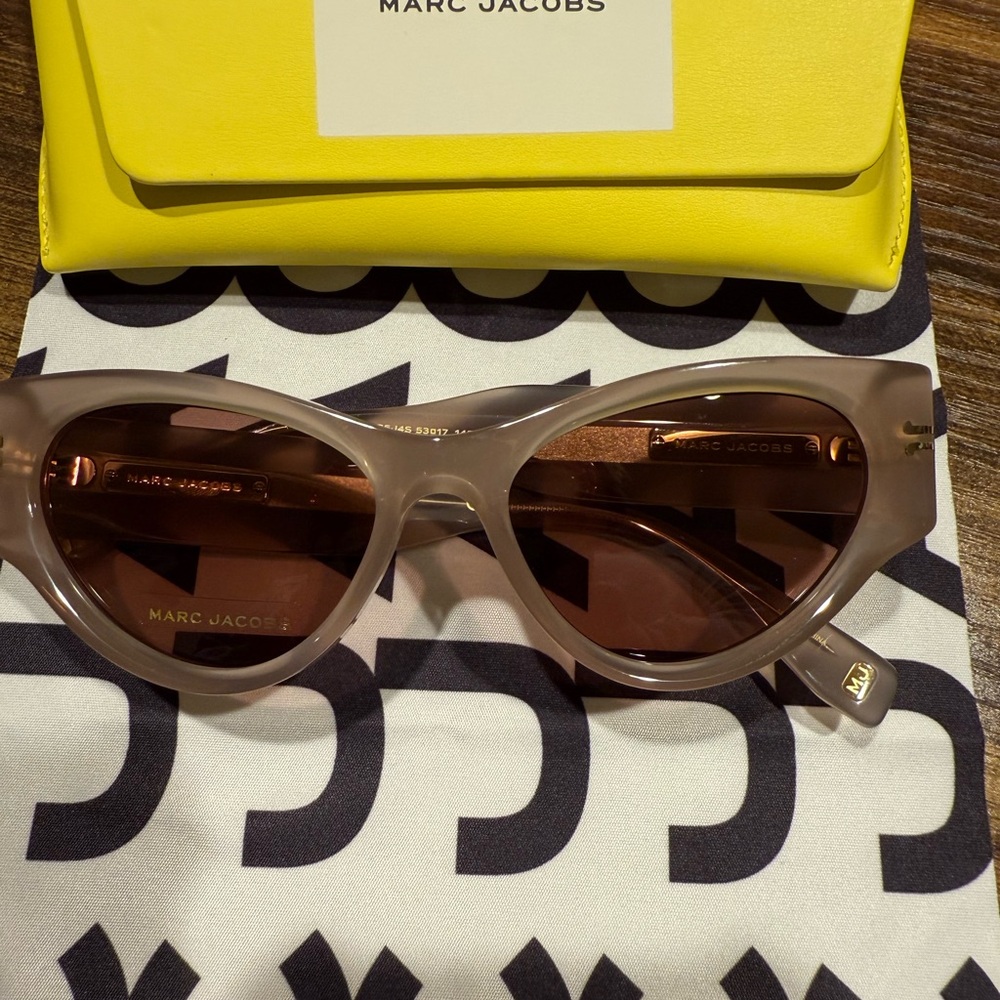 Marc Jacobs Women's Cat-Eye Sunglasses - pink with burgundy lenses